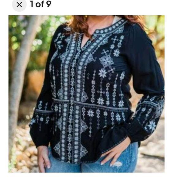 Savanna Jane Blouse Women's M Black White Gray Embroidered Polished Boho - Picture 8 of 8